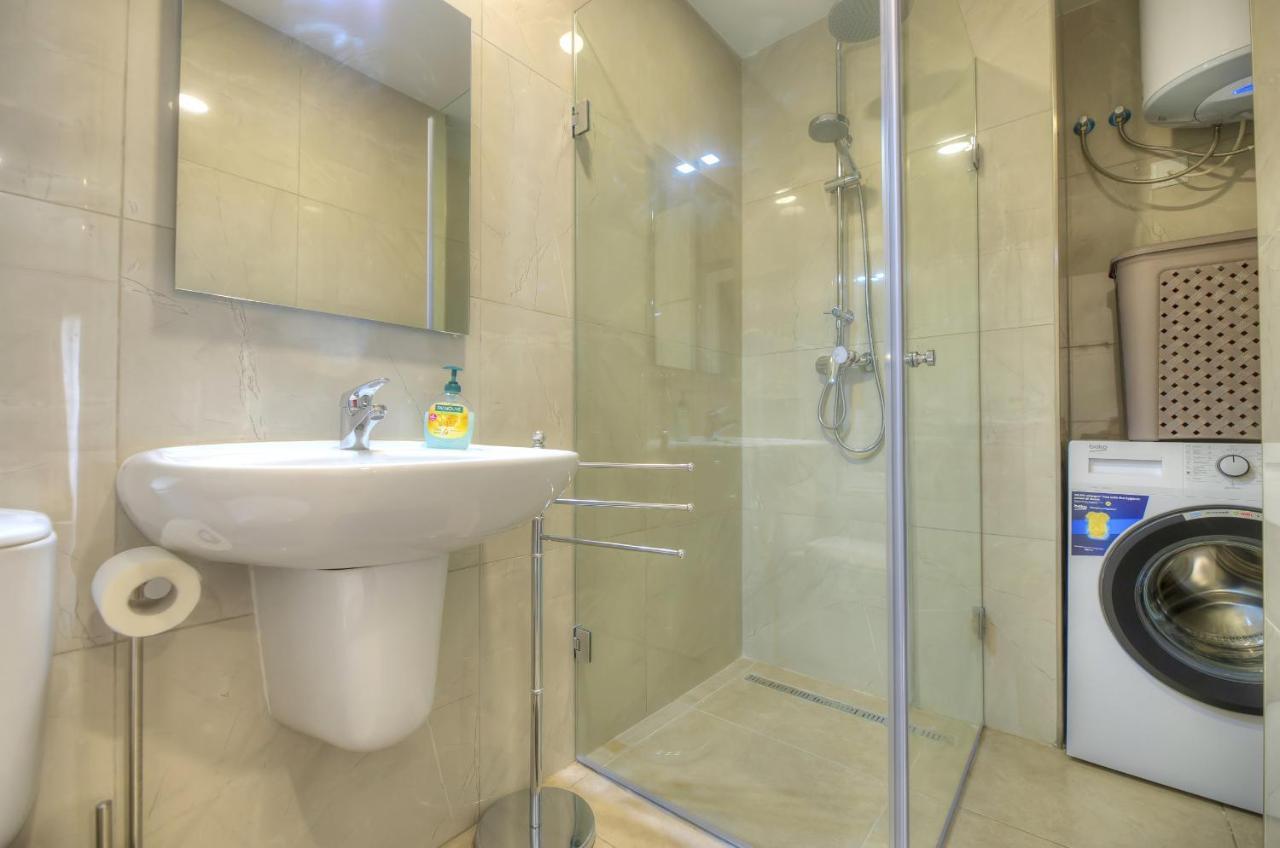 Gzira Brand New And Tastefully Furnished 2 Bedroom Apartment Ddif1-2 מראה חיצוני תמונה
